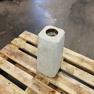 Betonijalusta 80 mm pihakeskukselle