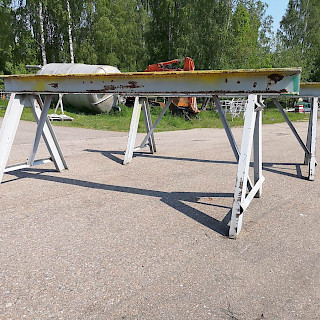 Metallinen pukki 534x202 cm