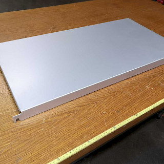 NORM20 - alumiinihylly 85 x 44 cm