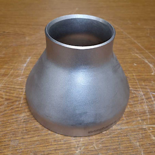 RST Terässupistus hitsattava 8"- 4" 220x114x6 mm