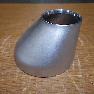 RST Terässupistus hitsattava 8"- 4" 220x115x6 mm
