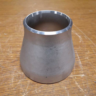 RST Terässupistus hitsattava 6"- 4" 169x114x8 mm