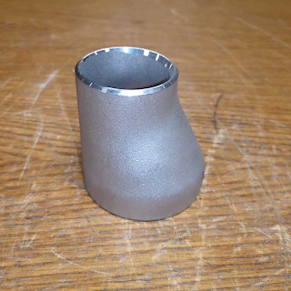 RST Terässupistus hitsattava 3"- 2" 90x60x4 mm