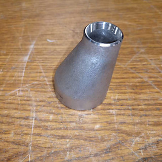 RST Terässupistus hitsattava 2"- 1" 60x33x4 mm