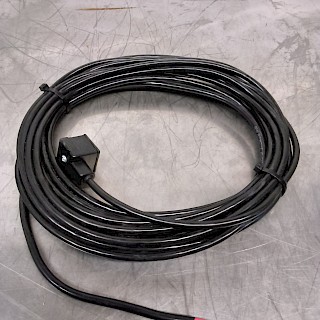 Anturi/toimilaite Liitin