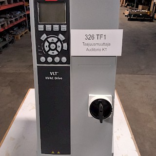 TAAJUUSMUUTAJA DANFOSS VLT HVAC DRIVE FC102 - 4kW