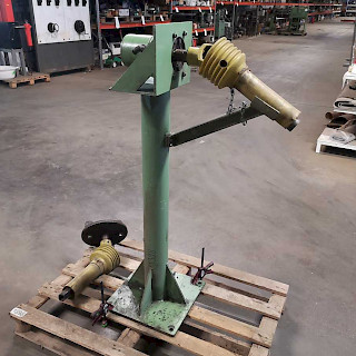 Kardaani akseli + hydraulimoottori