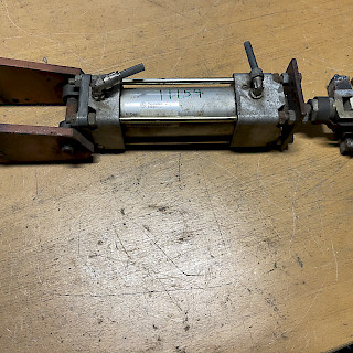 Ilmasylinteri 55/300/80